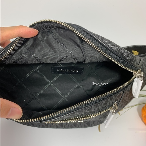 Michael Kors Mott Medium Waist Pack - Picture 5 of 10
